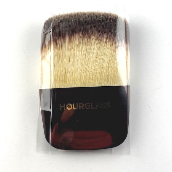 Hourglass Other - Hourglass Ambient Powder Brush (BNIB)